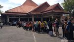 Picu Kerumunan, Antrean Vaksinasi Massal di Klaten Dibubarkan