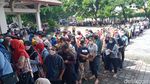 Picu Kerumunan, Antrean Vaksinasi Massal di Klaten Dibubarkan
