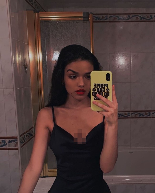 Kemampuan vokal Rachel yang luar biasa adalah permulaan dari bakatnya. Kekuatan, kepintaran, dan optimismenya akan menjadi bagian integral dari pencarian kebahagiaan dalam kisah dongeng Disney, ujar Marc Webb, sang sutradara. Foto: Instagram @rachelzegler