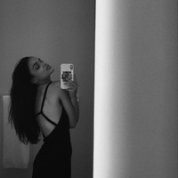 Rachel memiliki darah Kolombia dan Polandia memang berkulit lebih gelap. Tahu penampilannya jadi perbincangan, wanita 20 tahun itu pun sempat memberikan respon di media sosial. Foto: Instagram @rachelzegler