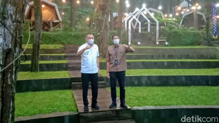 Sandiaga Uno di Glamping Deloano Purworejo.