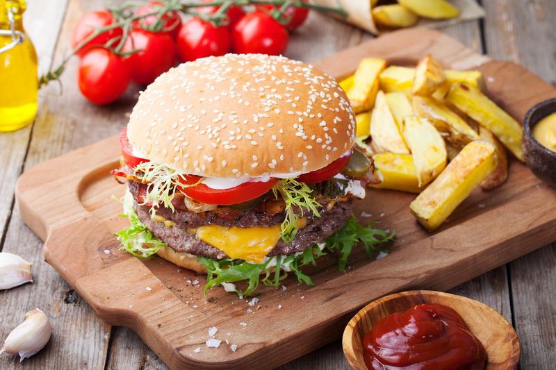 Ini Asal-usul Hamburger dan Sandwich yang Populer di Dunia