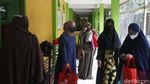 Terapkan Prokes Ketat, Sekolah di Bogor Bagi Rapor Tatap Muka