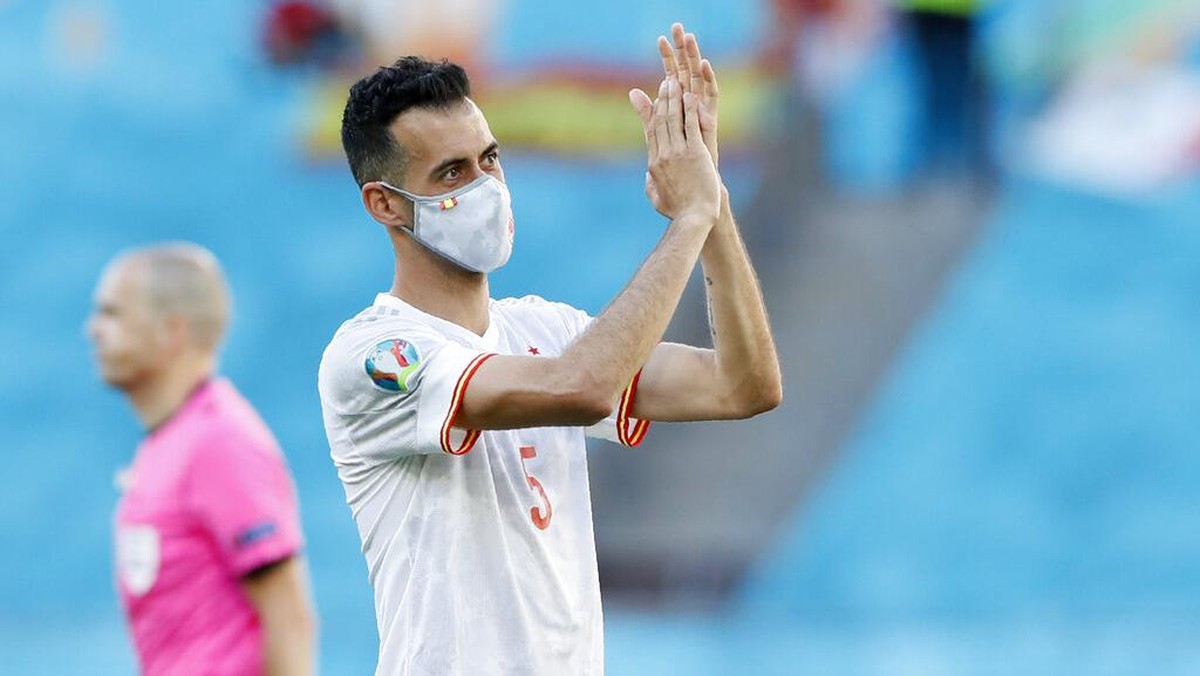 Sergio Busquets sempat waswas tak bisa memperkuat Spanyol di Euro 2020 (Foto: AP/Jose Manuel Vidal)