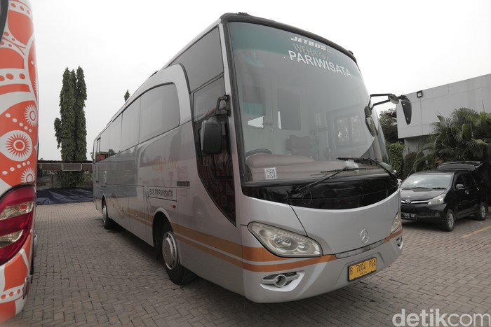 Weha One Luxury Bus, bus mewah yang dimiliki oleh perusahaan bus pariwisata White Horse Group