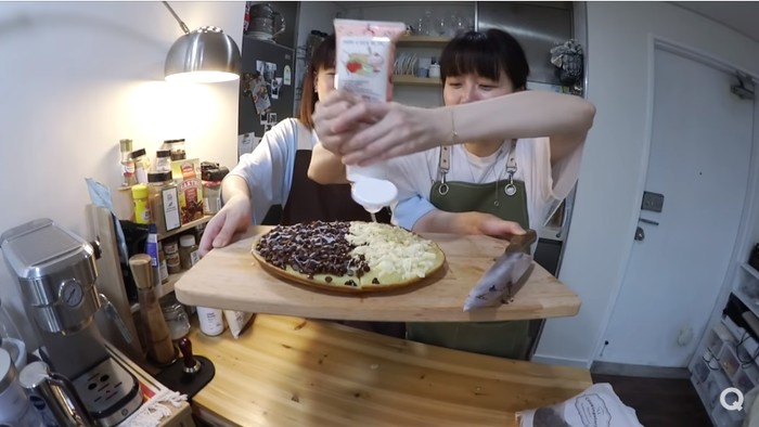 YouTuber Korea Masak Makanan Indonesia Seharian Penuh