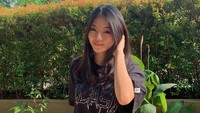 Seperti kebanyakan remaja di generasinya, Peem juga aktif di media sosial. Saat ini dirinya menggeluti TikTok, Instagram, dan sedang merambah ke YouTube. (Foto: dok. Instagram @pricilia_micca) 