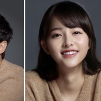 Bintang Vincenzo ini dikenal sebagai pemilik wajah baby face di umur 35 tahun. Fitur khas Song Joong Ki masih menonjol dalam foto editan yang menampilkannya dengan rambut sebahu. Foto: dok History, dok Naver