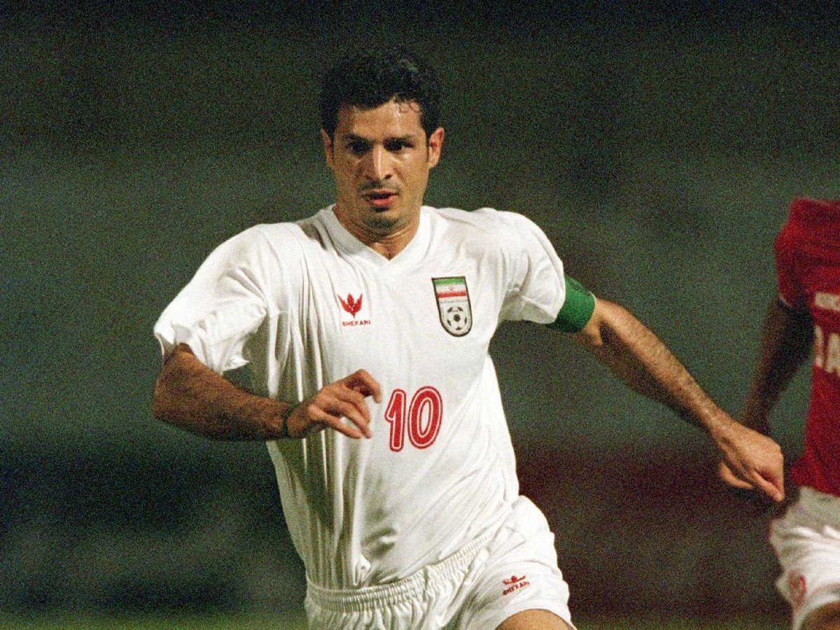 Mengenal Ali Daei yang Rekornya Disamakan Cristiano Ronaldo (Getty Images)