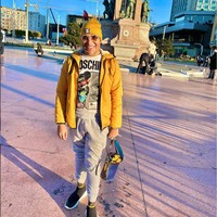 Aneece mengaku bahwa dirinya juga selalu mengisi cairan filler sebanyak 1ml untuk bibir, pipi, dan bawah matanya di setiap bulannya. Hal itu dikarenakan dirinya selalu berolahraga setiap hari sehingga membuat cairan fillernya cepat habis. Foto: Instagram/@aneece111