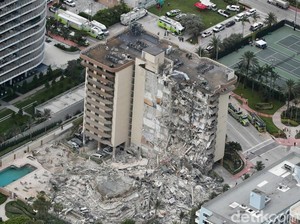 150 Orang Masih Terjebak Reruntuhan Bangunan 12 Lantai di Florida