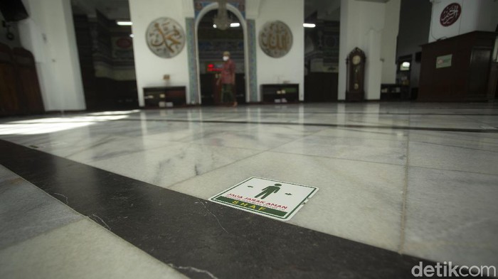 cut mutia Pemerintah resmi meniadakan kembali pelaksanaan shalat berjamaah di Masjid di zona merah covid-19.