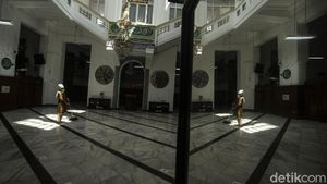 Masjid Cut Meutia Tidak Jumatan Hari Ini