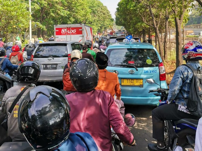 Kemacetan di Jl TB Simatupang, Jaksel