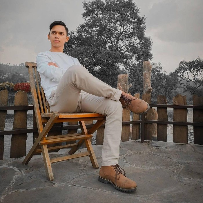 Lihat Tukang Gorengan Ganteng, Netizen: Pengin Beli Setiap Hari Lihat Tukang Gorengan Ganteng, Netizen: Pengin Beli Setiap Hari