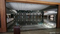 Saat ini masjid itu sudah dibersihkan dan siap untuk menggelar Salat Jumat. Pertimbangan digelarnya Salat Jumat berjamaah dikarenakan kawasan tersebut bukan masuk dalam kategori zona merah.