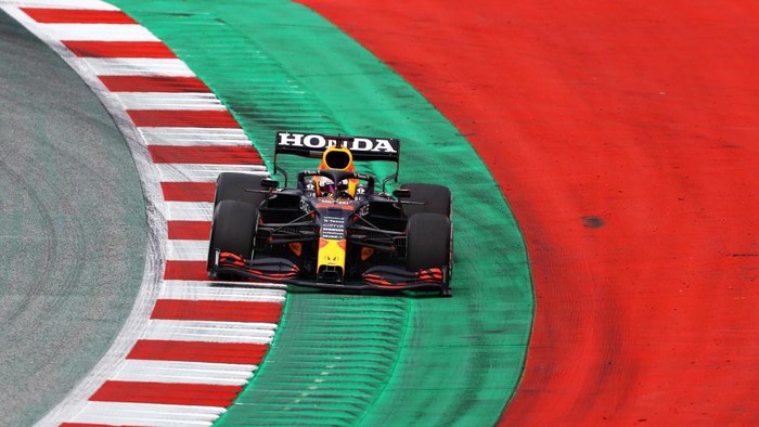 SPIELBERG, AUSTRIA - JUNE 25: Max Verstappen of the Netherlands driving the (33) Red Bull Racing RB16B Honda on track during practice ahead of the F1 Grand Prix of Styria at Red Bull Ring on June 25, 2021 in Spielberg, Austria. (Photo by Bryn Lennon/Getty Images)
