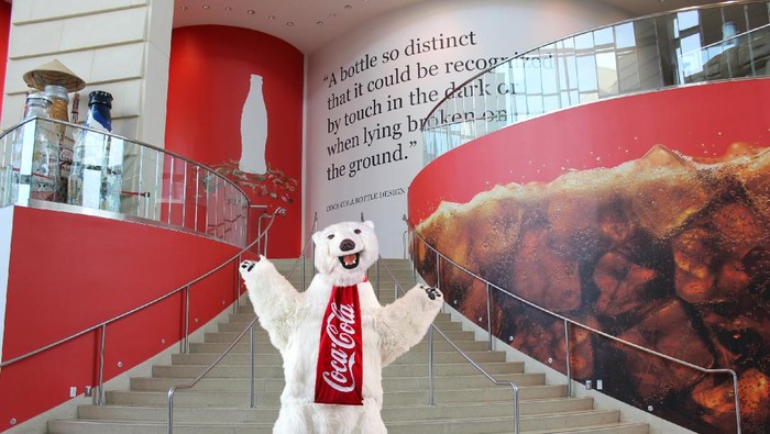 Melihat Lebih Dekat Museum Coca-cola di Atlanta Baru-baru ini saham Coca-Cola anjlok imbas Cristiano Ronaldo menggeser botol saat jumpa pers Euro 2020. Padahal minuman bersoda tersebut punya museum keren lho.