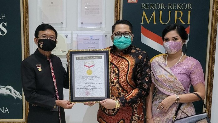Muhammad Rullyandi Mendapat Rekor Muri