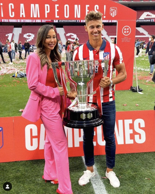 Patricia Noarbe merupakan pacar dari pemain Spanyol di Euro 2020 Marcos Llorente. Patricia dan Marcos diketahui sudah menjalin hubungan asmara sejak 2013.  Foto: Dok. Instagram @paddy.8