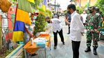 Saat Jokowi Sidak Lokasi PPKM Mikro di Cempaka Putih