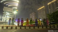 Pemprov DKI Jakarta sebelumnya melakukan pembatasan mobilitas warga di 10 titik di Jakarta, pembatasan tersebut dimulai pada pukul 21.00 hingga 04.00 WIB. 