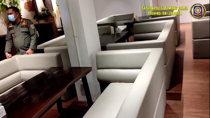 Screenshot razia restoran membandel di PIK (dok. IG Satpol PP DKI)