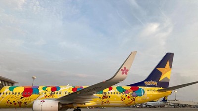 Potret Pesawat Bertema Pikachu, Gemoy!