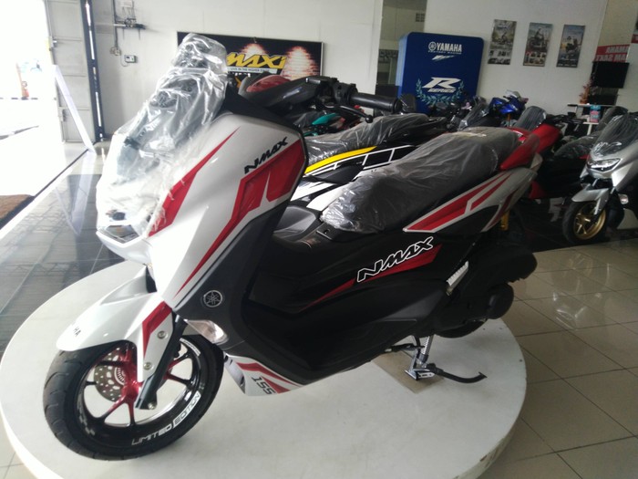 Yamaha Nmax dengan modifikasi livery ala dealer Yamaha Nganjuk