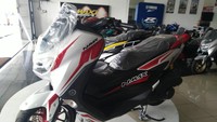 Jadi ada empat motor All New Nmax 155 modifikasi yang tampil dengan livery spesial dan dapat dibeli oleh konsumen dengan harga Rp 33 juta sampai dengan Rp 34 jutaan, tulis keterangan Yamaha Mataram Sakti, Jumat (25/6/2021). Foto: Dok. Yamaha Mataram Sakti Nganjuk