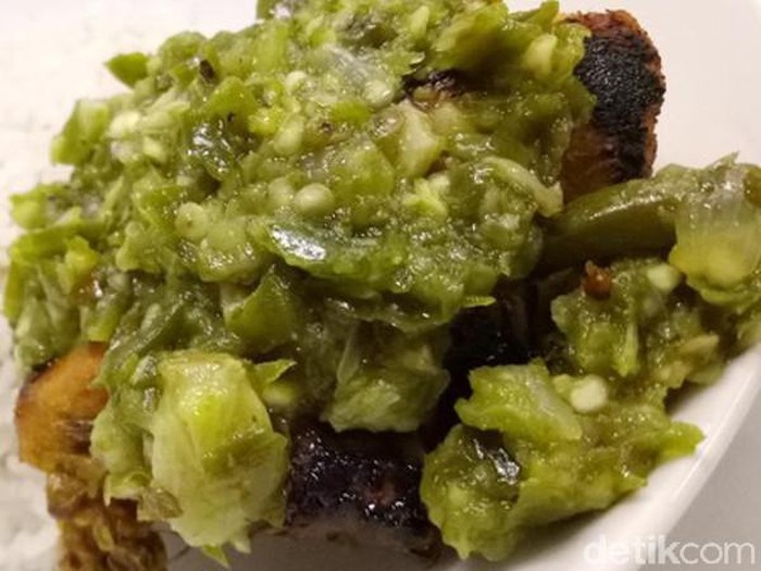10 Resep Ayam Goreng Enak yang Jadi Jodoh Istimewa Nasi Hangat