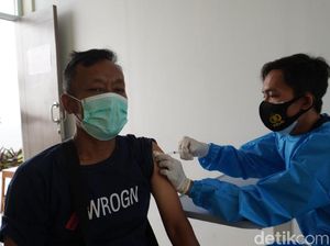 Tekan Penyebaran COVID-19, Polres Cianjur Vaksinasi Massal 11 Ribu Warga