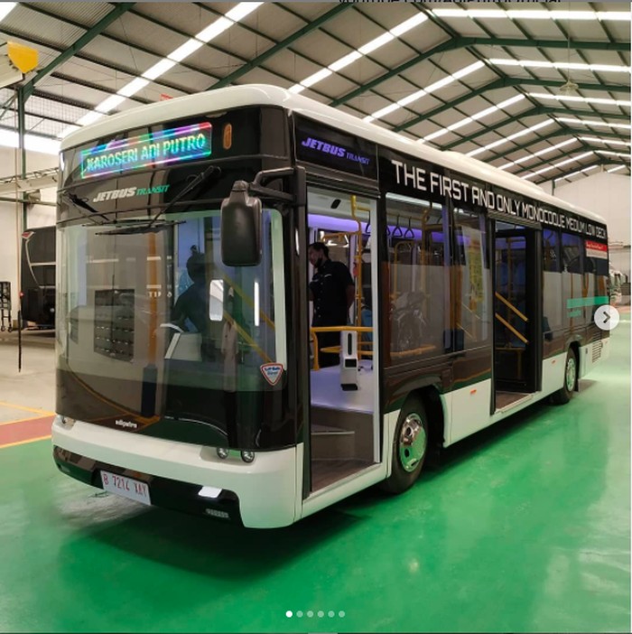 Adi Putro Jetbus Transit monocoque Adi Putro Jetbus Transit monocoque
