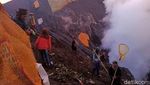 Masih Ramai Aja Peringatan Yadnya Kasada di Bromo Saat Pandemi