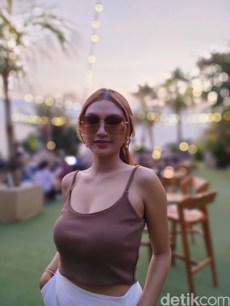 Hasil foto Oppo Reno6