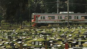 Ingat! Ziarah di TPU Jakarta Dilarang Selama PPKM Diperketat