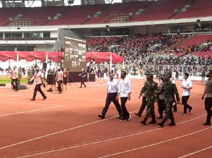 Didampingi Panglima-Kapolri-Anies, Jokowi Tinjau Vaksinasi Massal di GBK