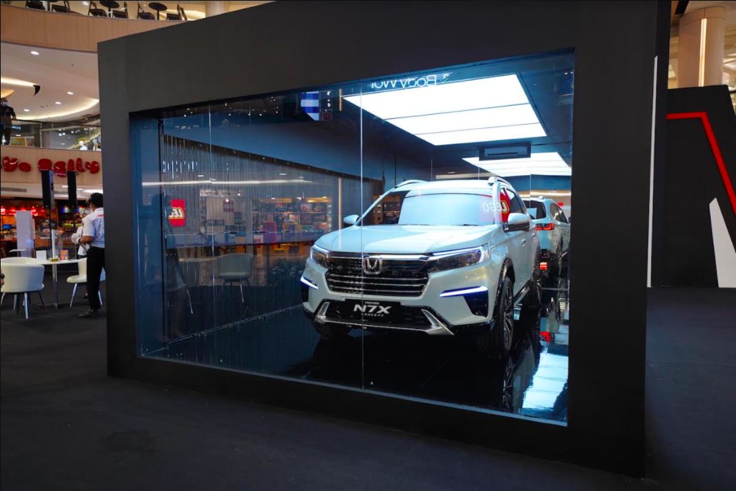 Mobil konsep Honda N7X resmi diperlihatkan di Surabaya.