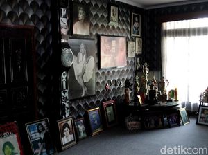 Melepas Rindu ke Museum Nike Ardilla di Bandung