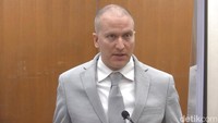 Dalam sidang ini Derek Chauvin divonis 22,5 tahun penjara. Court TV via AP, Pool.