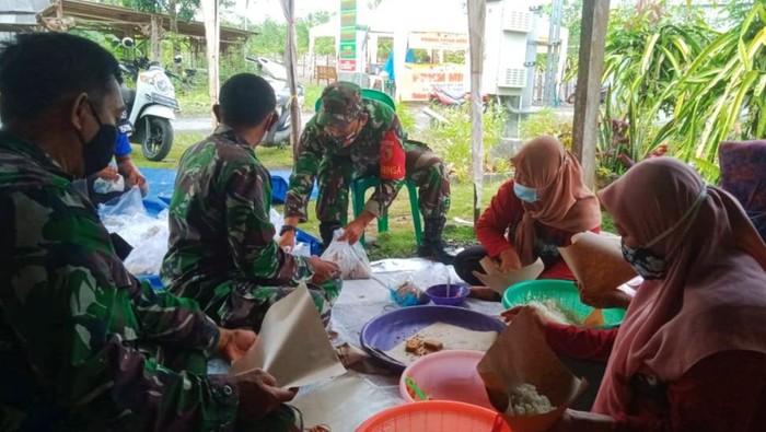 Satgas COVID-19 Banyuwangi Dirikan Dapur Umum di 3 RT yang Lockdown