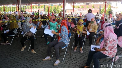 Zona Merah Corona, Warga Kudus Ikut Vaksinasi