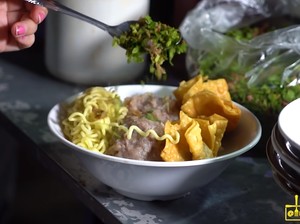 Cuan! Makan Bakso Isi Uang Tunai hingga Rp 1 Juta