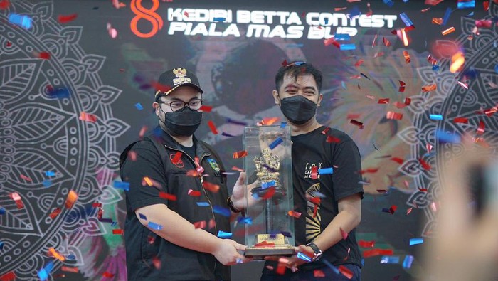 Pemkab Kediri sukses menggelar Kediri Betta Contest secara virtual mulai 25-27 Juni 2021. Pemkab juga memecahkan Rekor Muri.