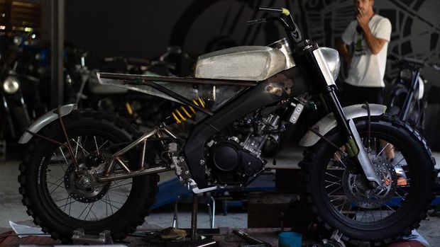 Deus Ex Machina XSR 155