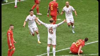Menariknya, Denmark tim pertama yang secara beruntun mencetak 4-0 di pergelaran Euro. Foto: internet