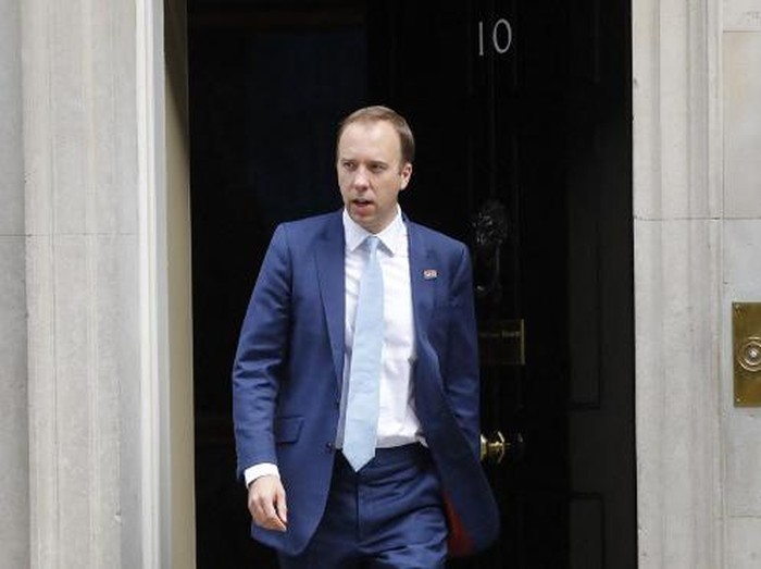 (FILES) In this file photo taken on September 16, 2020 Britains Health Secretary Matt Hancock leaves 10 Downing Street in central London. - UK Health Secretary Matt Hancock resigned on June 26, 2021 after revelations that he broke the governments own coronavirus restrictions during an affair with a close aide. (Photo by Tolga AKMEN / AFP)