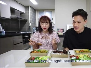 Pasangan di Korea Ini Girang Dapat Hadiah Pernikahan Tumpeng, Ini Komentarnya