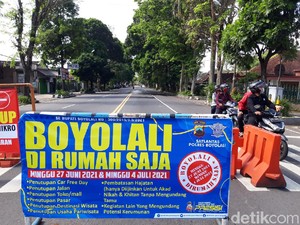 Lengangnya Jalanan-Pasar Boyolali Saat Minggu di Rumah Saja