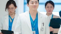 Akting Jo Jung Suk dinilai sempurna lewat drama Hospital Playlist yang ia bintangi. Bahkan, kini dramanya telah memasuki musim ke-2. Foto: Jo Jung Suk SNS